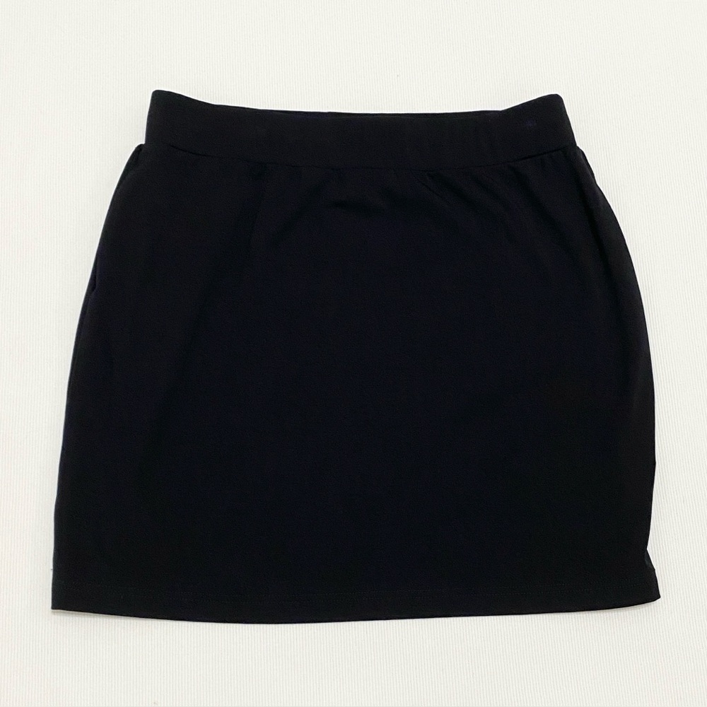Cozy Earth Women’s Black Brushed Bamboo Mini Skirt - Picture 2 of 5